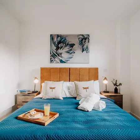 Apartament Canal View, Grade Ii Industrial Style, Fast Wifi, Family, Contractors *
